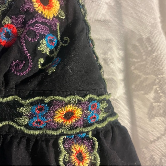 Angie embroidered dress /long tank - Picture 4 of 5